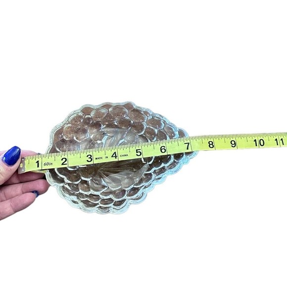 Vintage Clear Glass Grape Cluster Leaf Shaped Candy Nut Dish - Picture 5 of 7